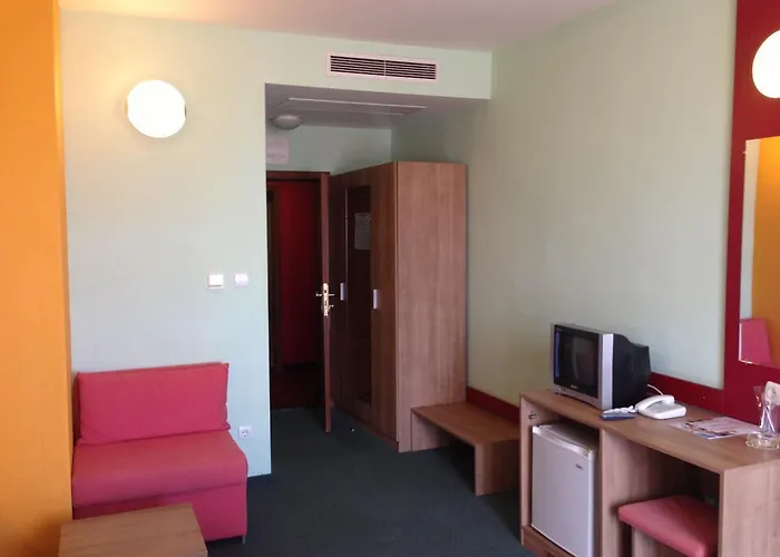 Отель Kiparisite