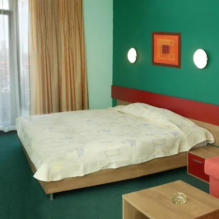 Hotel Kiparisite 4*