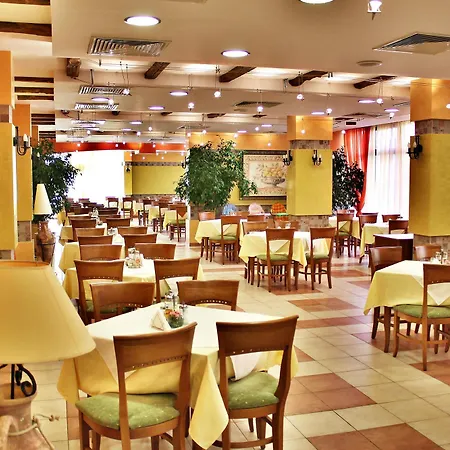 Kiparisite 4* Сонячний Берег