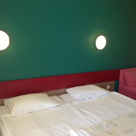 Hotel Kiparisite 4*